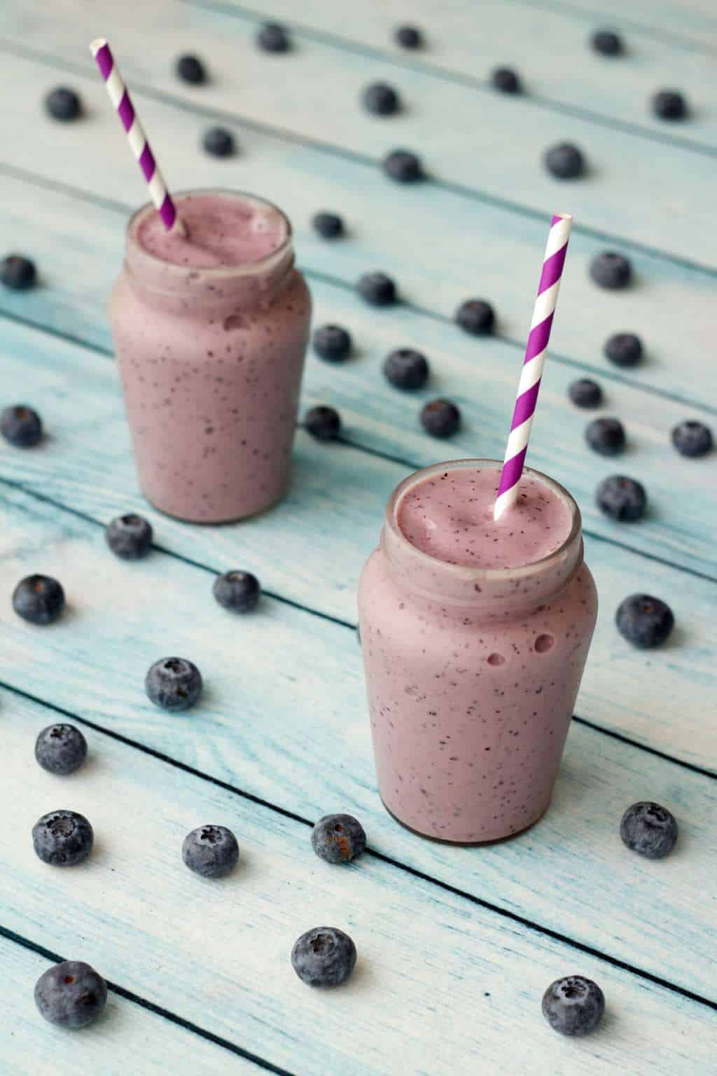 Blueberry Smoothie with Cashew Nut Milk and Bananas