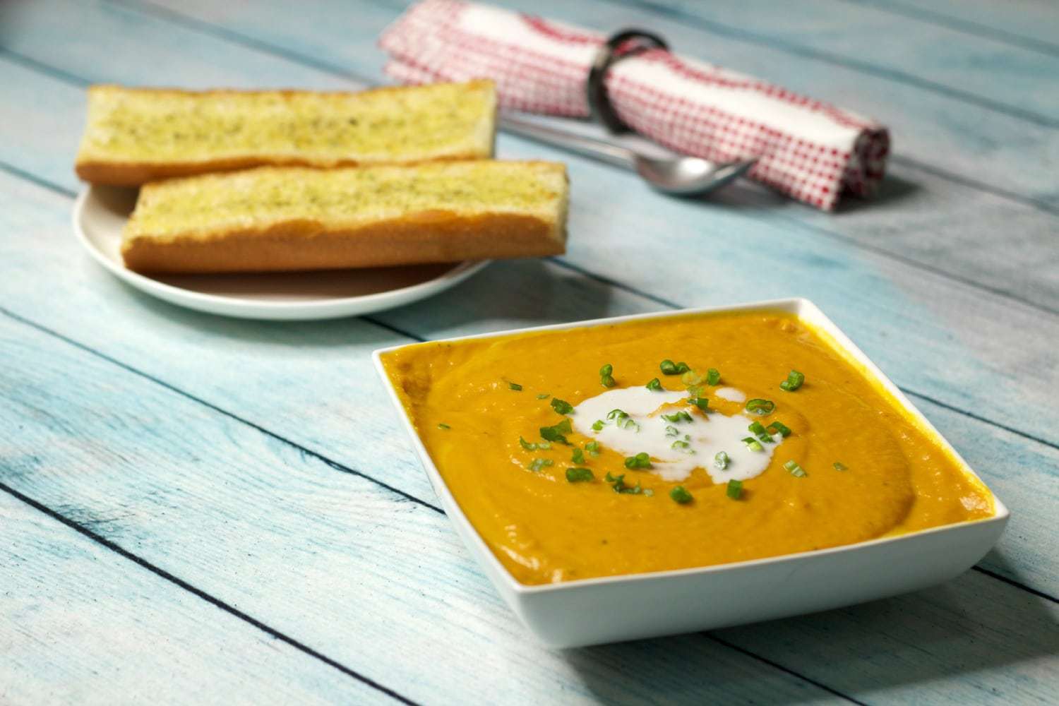 Roasted Butternut Green Curry Soup with Garlic Bread