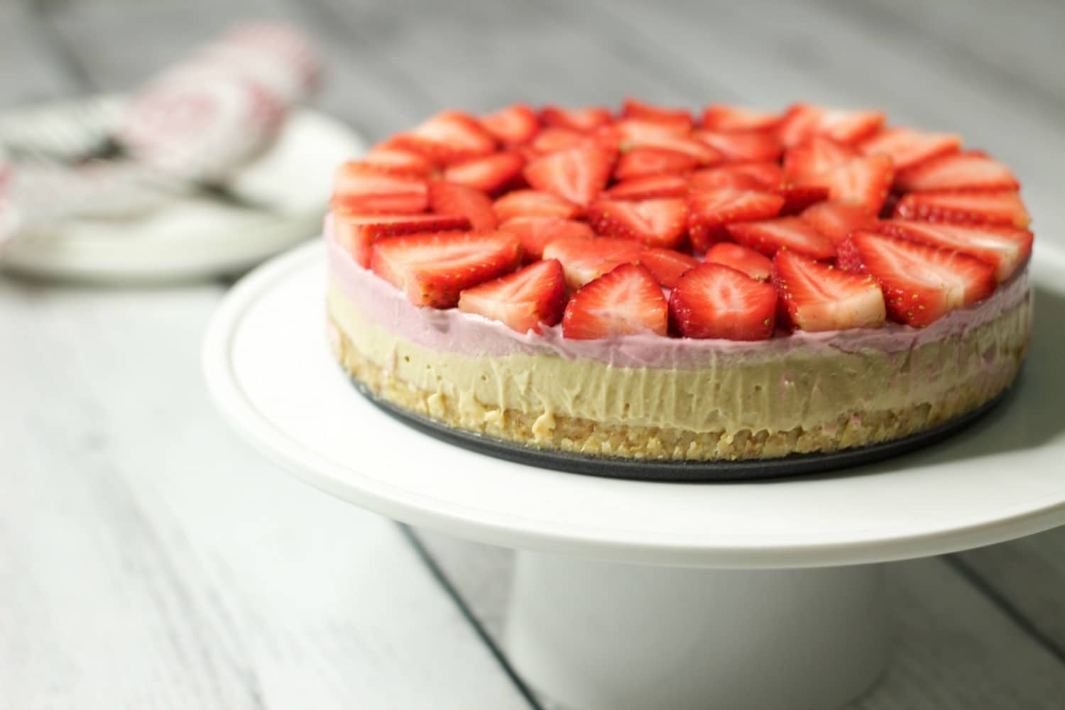 Raw Strawberry Cheesecake – Gluten-Free