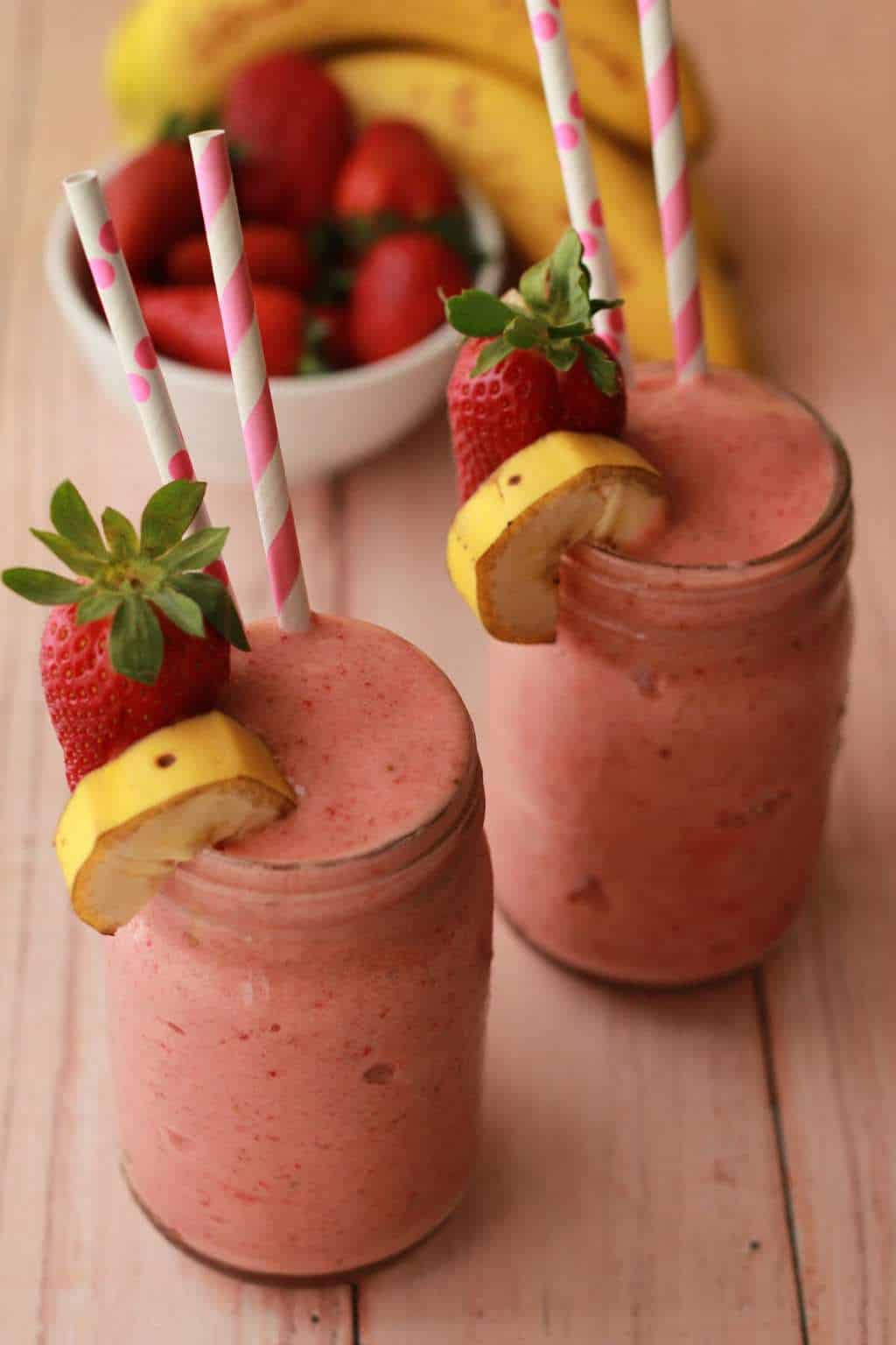 Strawberry Banana Smoothie - Loving It Vegan