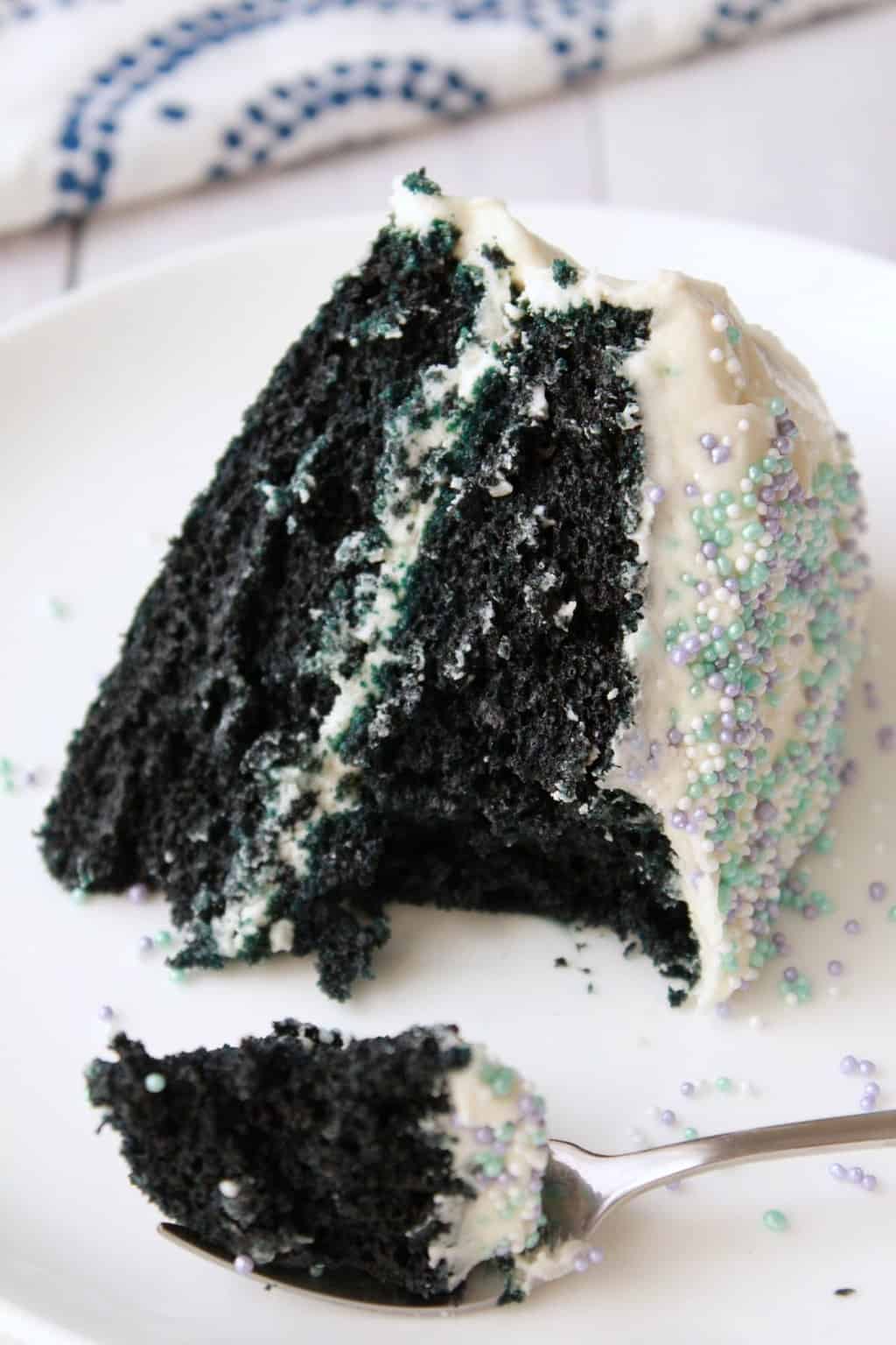 Vegan Blue Velvet Cake. Midnight blue cake frosted with vegan vanilla frosting. Simple, moist and delicious! #vegan #lovingitvegan #dessert #cake #bluevelvet