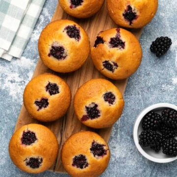 Vegan blackberry muffins