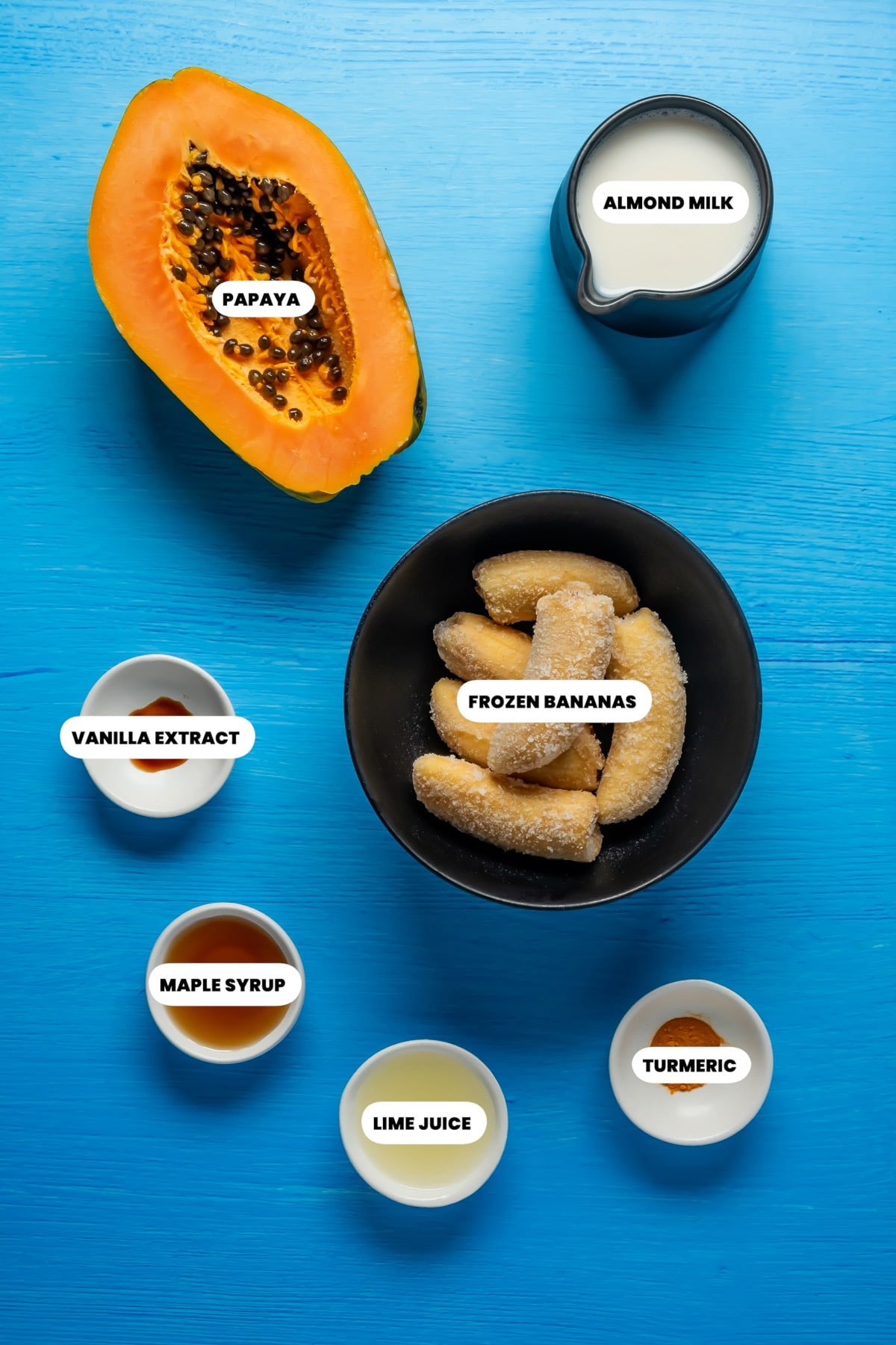 Photo of the ingredients needed to make papaya smoothies.